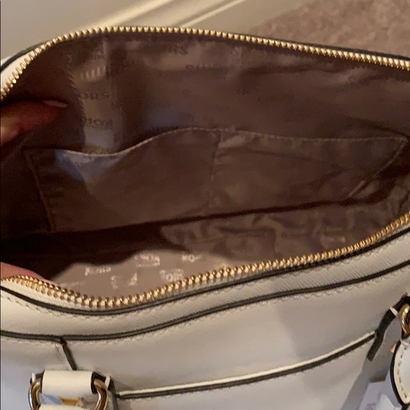 Michael Kors purse - Picture 4 of 6